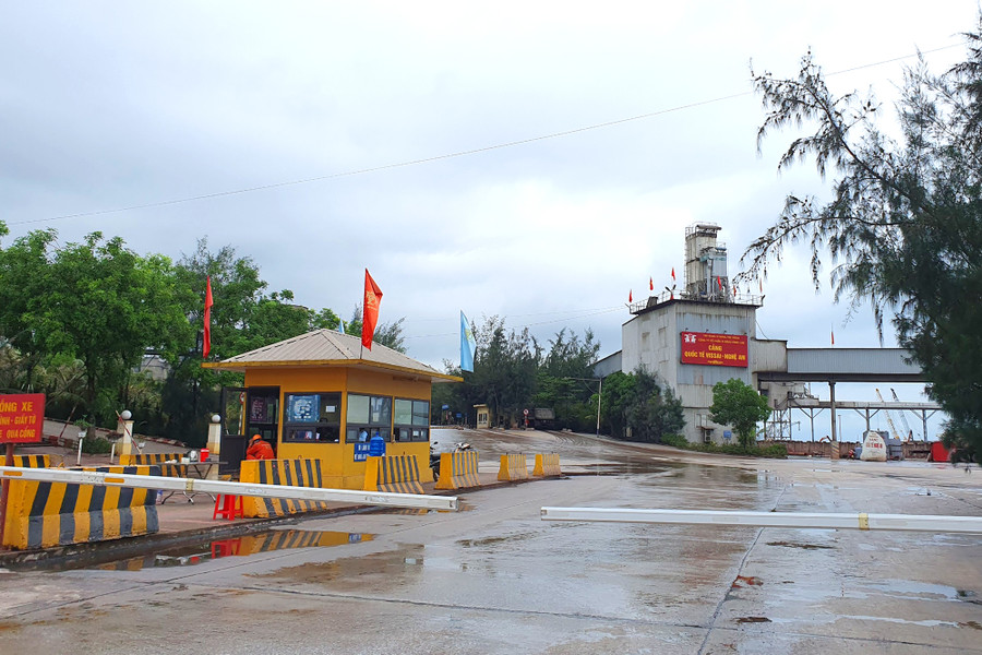 Cảng biển quốc tế Vissai của Công ty CP Xi măng Sông Lam. Cảng biển quốc tế Vissai của Công ty CP Xi măng Sông Lam.