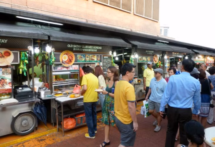 Khu ẩm thực nổi tiếng Golden Mile của Singapore.