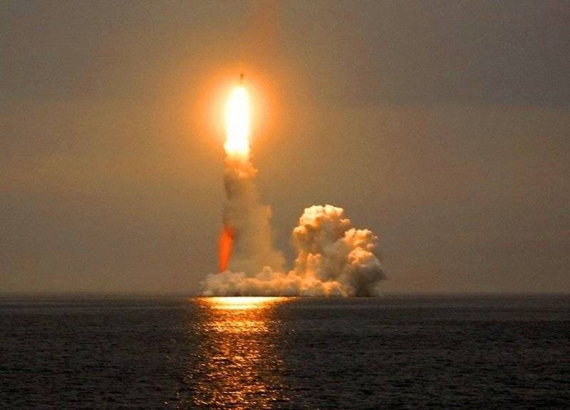 Tên lửa “BrahMos” sử dụng cho tàu ngầm được đưa vào sản xuất hàng loạt