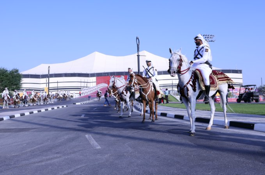 Chùm ảnh: Không khí rộn rã trước lễ khai mạc World Cup 2022 ảnh 4 Chùm ảnh: Không khí rộn rã trước lễ khai mạc World Cup 2022 ảnh 4