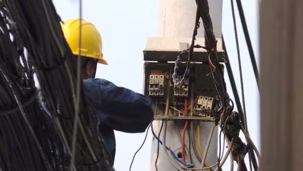 Cháy siêu thị nằm sát chung cư, hàng chục người tháo chạy ảnh 4