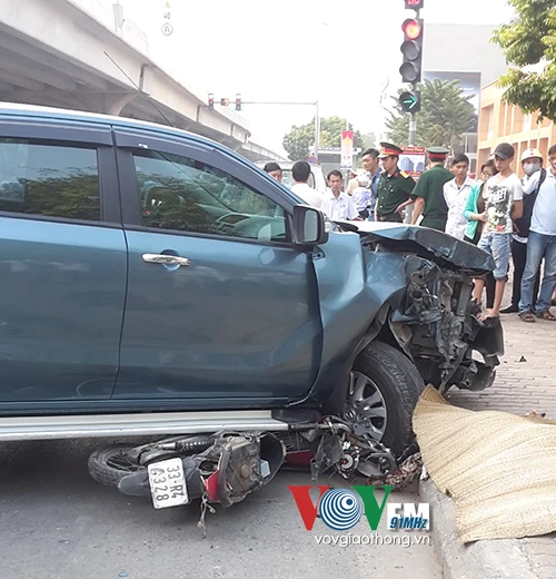 “Xe điên” gây tai nạn liên hoàn trên đường Phạm Hùng