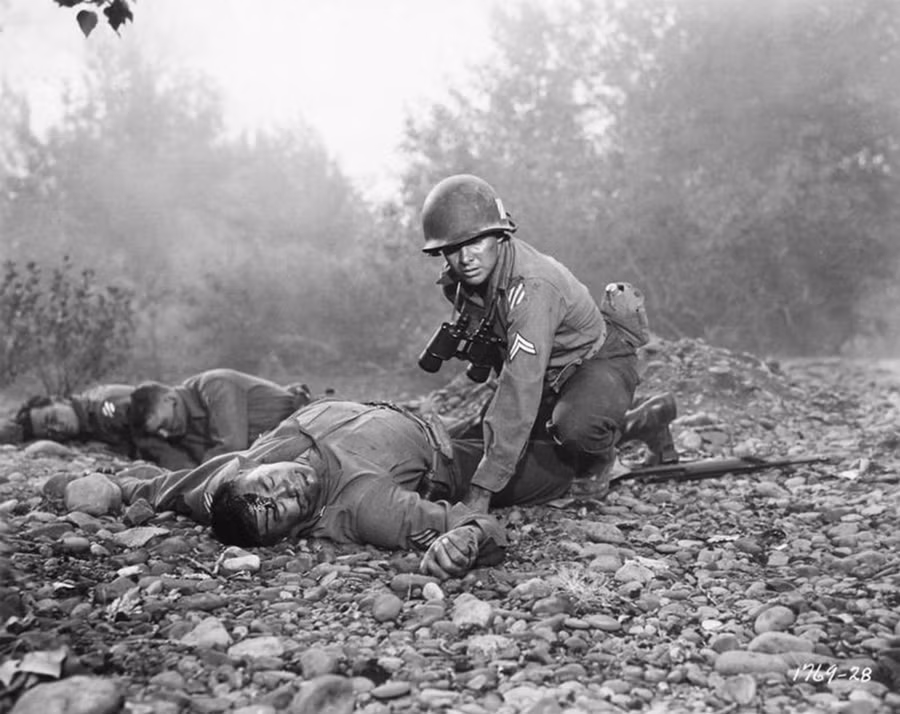 Audie Murphy trong bộ phim phỏng theo tự truyện của anh – To Hell and Back