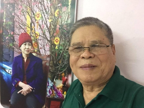 Những câu chuyện thấm đẫm tình người bên các ngôi mộ nghìn tỉ - Ảnh 4 Những câu chuyện thấm đẫm tình người bên các ngôi mộ nghìn tỉ - Ảnh 4