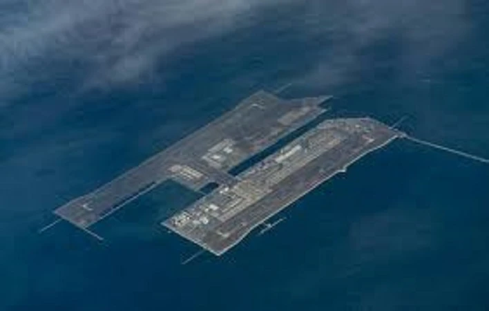 Sân bay quốc tế Kansai là một trung tâm giao thông lớn, nhưng nó đang chìm dần