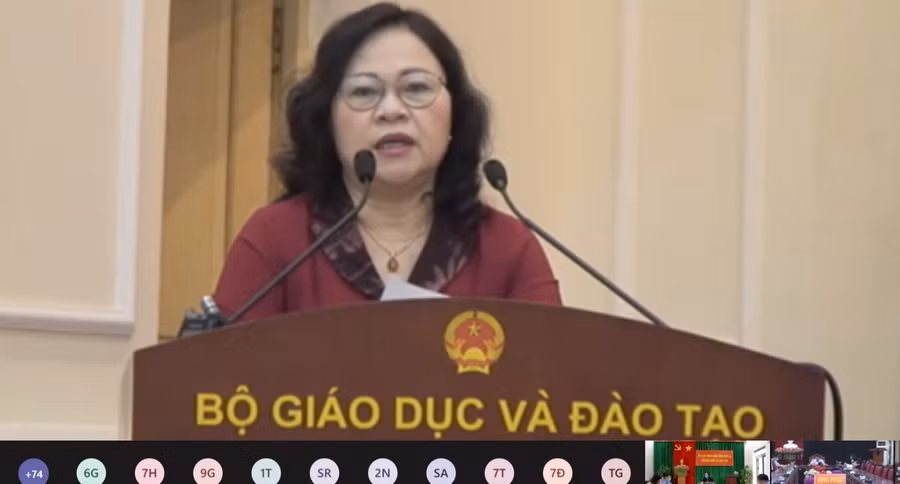 Thứ trưởng Bộ GD&amp;ĐT Ngô Thị Minh phát biểu tại hội thảo.