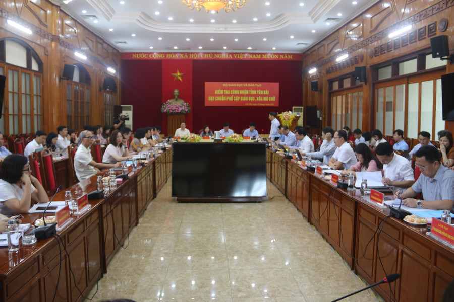 Toàn cảnh hội nghị về công tác kiểm tra PCGD, XMC. Toàn cảnh hội nghị về công tác kiểm tra PCGD, XMC.