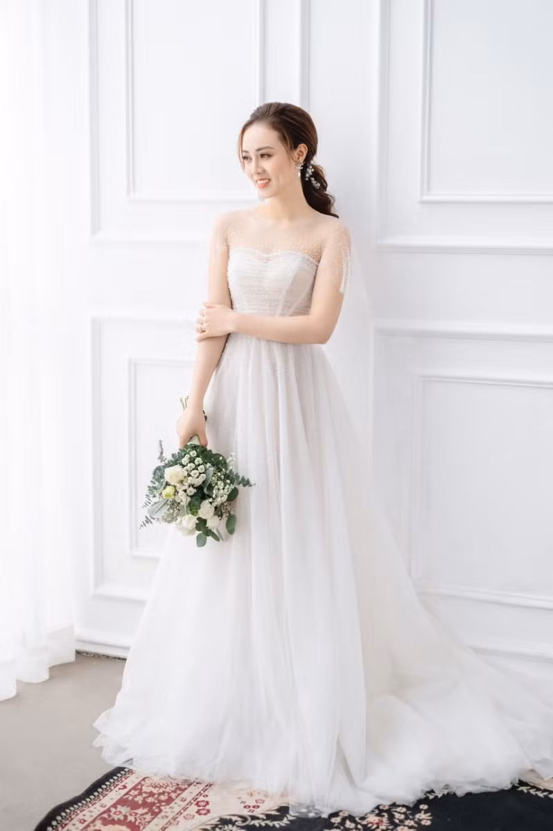 NSND Công Lý và bạn gái Ngọc Hà đã bên nhau được 5 năm. Trước đó, vào tháng 10/2016, Công Lý chính thức công khai bạn gái kém 15 tuổi trước truyền thông và công chúng. Đến cuối năm 2017, anh đã cầu hôn Ngọc Hà.