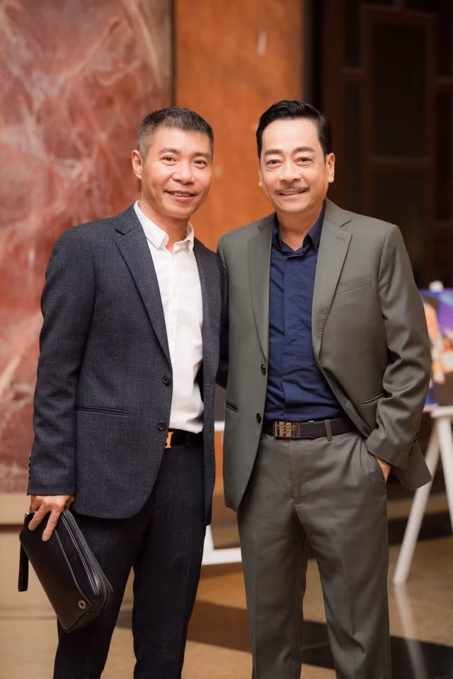 NSND Hoàng Dũng là người trong số cái tên đầu tiên được mời tham dự lễ cưới của Công Lý.