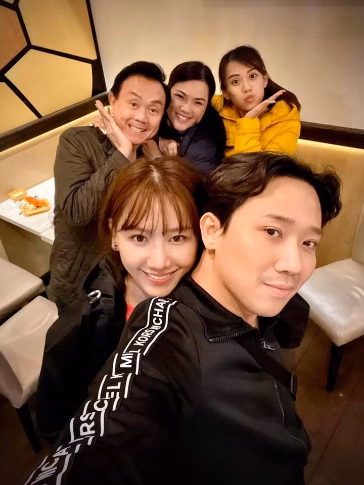 Trấn Thành chia sẻ bức ảnh kỉ niệm từng chụp chung với danh hài Chí Tài.