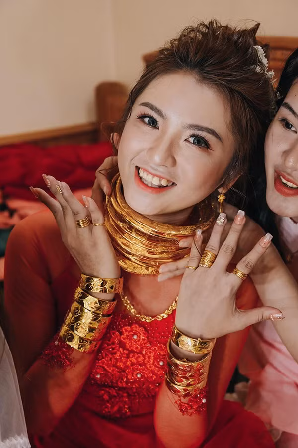 Ảnh: Lặng nhìn cuộc sống.