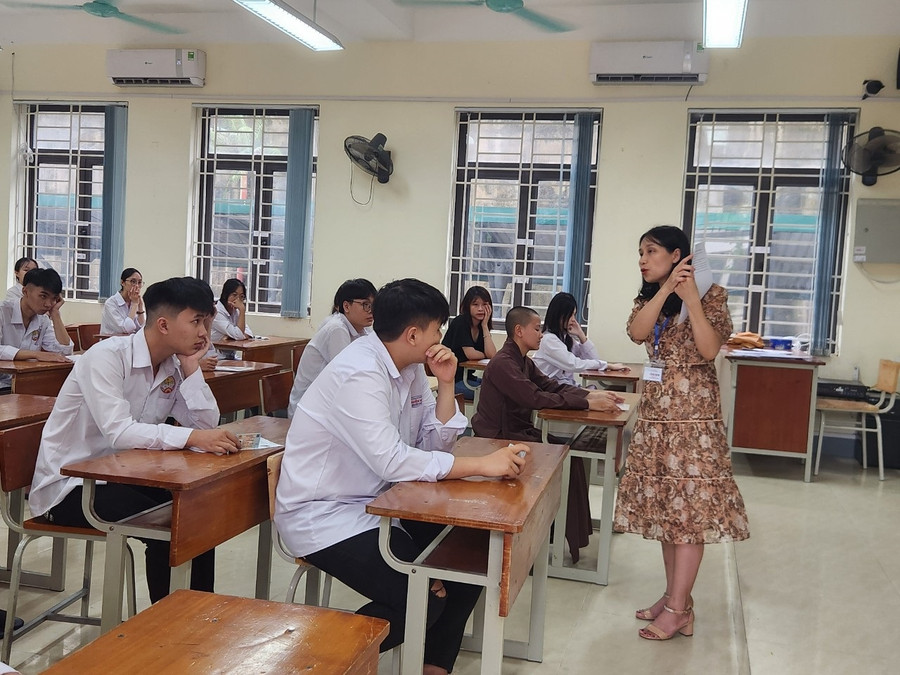 8.677/8.718 thí sinh đã đến đăng ký dự thi chiều 26/6. 8.677/8.718 thí sinh đã đến đăng ký dự thi chiều 26/6.