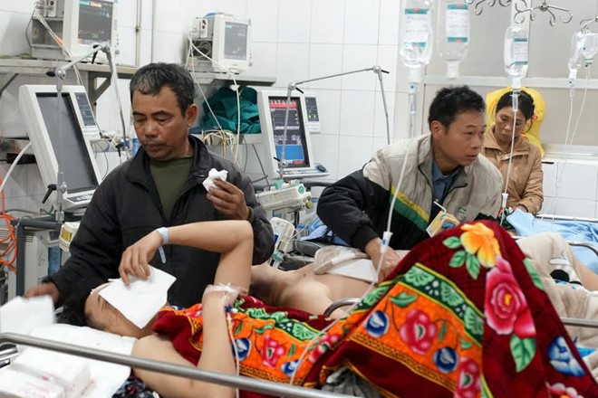 Bệnh viện Việt Đức quá tải vì số bệnh nhân do tai nạn giao thông tăng cao những ngày nghỉ Tết. Ảnh: Phạm Duy.