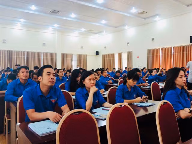 Cán bộ Đoàn chủ chốt của Hà Nội tham gia tập huấn.