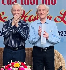 Nhạc sĩ Hoàng Long và Hoàng Lân trong buổi giao lưu.