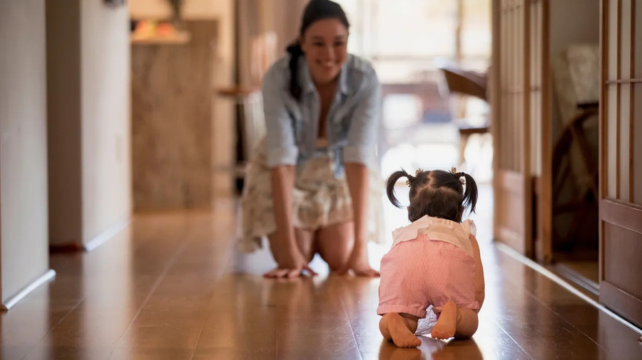 Các bậc cha mẹ nên quan tâm, nhưng không cần lo lắng về việc trẻ chậm đạt các cột mốc phát triển. Ảnh: Getty Images Các bậc cha mẹ nên quan tâm, nhưng không cần lo lắng về việc trẻ chậm đạt các cột mốc phát triển. Ảnh: Getty Images