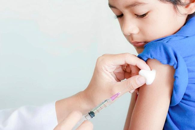 Tiêm phòng cúm là cách tốt nhất để giảm nguy cơ mắc bệnh cúm. Ảnh minh hoạ. Tiêm phòng cúm là cách tốt nhất để giảm nguy cơ mắc bệnh cúm. Ảnh minh hoạ.