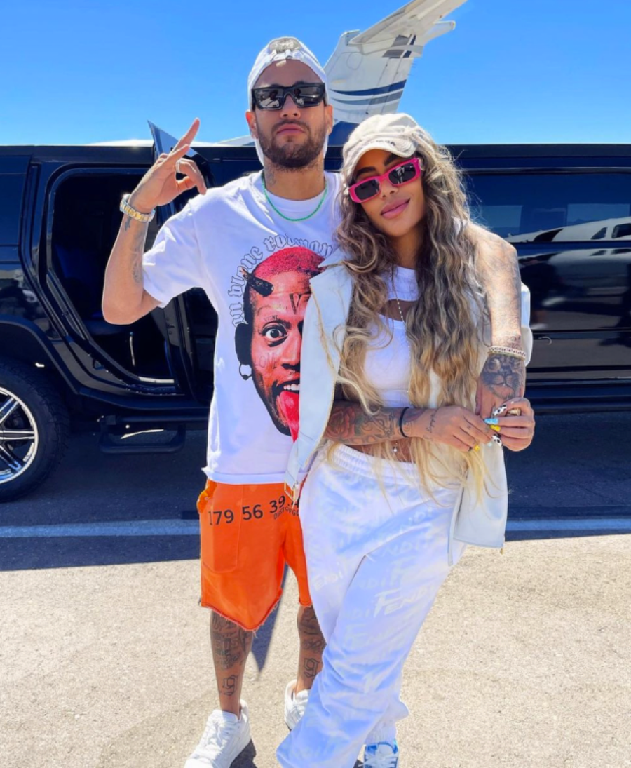 Hình ảnh nóng bỏng mắt của em gái Neymar gây… bão mạng ảnh 1