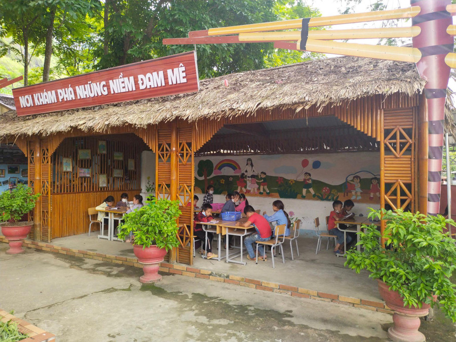 Đọc sách truyện giúp tăng cường Tiếng Việt cho học sinh dân tộc trước khi vào năm học mới Đọc sách truyện giúp tăng cường Tiếng Việt cho học sinh dân tộc trước khi vào năm học mới