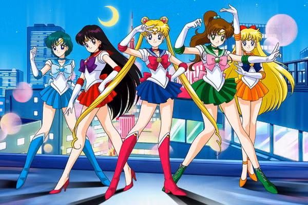 Sailor Moon: Dựa trên bộ anime kinh điển của Nhật Bản, bộ phim Thủy Thủ Mặt Trăng dài 200 tập chia làm 5 phần đã từng được mua bản quyền và phát sóng trên truyền hình Việt Nam vào các buổi chiều trong khoảng thời gian từ 1994 đến 1996. Những gương mặt xinh đẹp, những màn biến thân đẹp lộng lẫy, các pha chiến đấu đầy ngoạn mục của các chiến binh thủy thủ đã từng khiến cho các bé gái "chết mê". Hình ảnh đẹp được dựng công phu cùng những câu chuyện về tình bạn, tình yêu, về chính nghĩa, niềm tin là những điểm tạo nên sức hút mạnh mẽ của "thương hiệu" Thủy Thủ Mặt Trăng trên toàn châu Á ngày trước và có sức ảnh hưởng lớn đến trẻ em, đặc biệt là các bé gái.