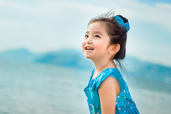 Nụ cười "tỏa nắng" của các thiên thần nhí Sài Gòn ảnh 1 Bé Susu (tên thật là Trần Ngọc Uyên Nhi) năm nay 5 tuổi.