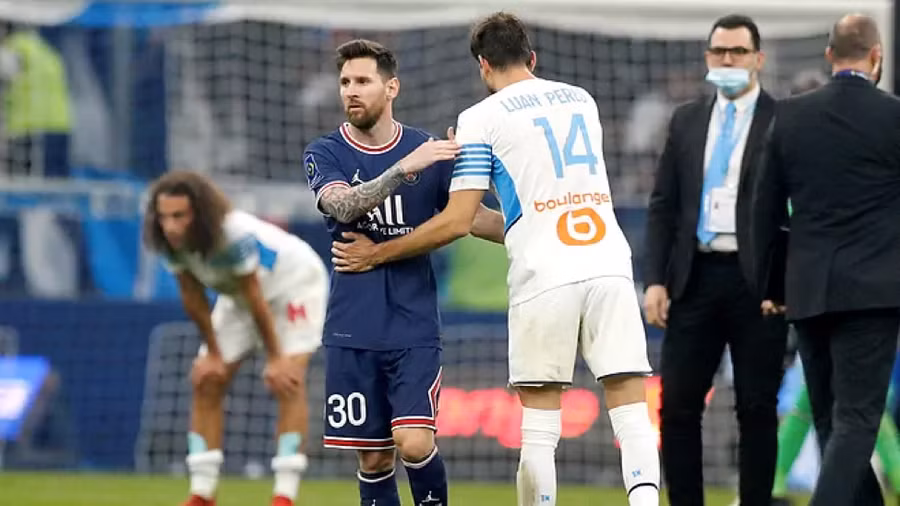 Messi trong trận PSG làm khách của Marseille tại Ligue 1.
