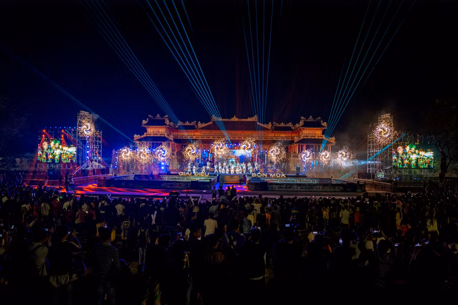 Chương trình thu hút hàng nghìn khán giả theo dõi.