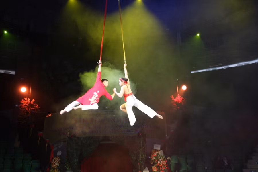 Tiết mục biểu diễn tại Lễ tốt nghiệp của học sinh Trường TCNTX&amp;TK Việt Nam.