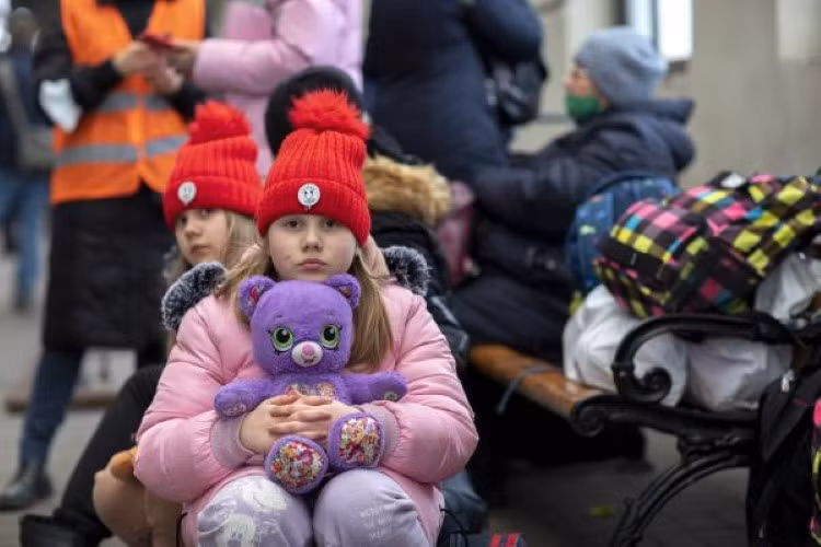 Trẻ em Ukraine trong các trại tị nạn ở Đức.