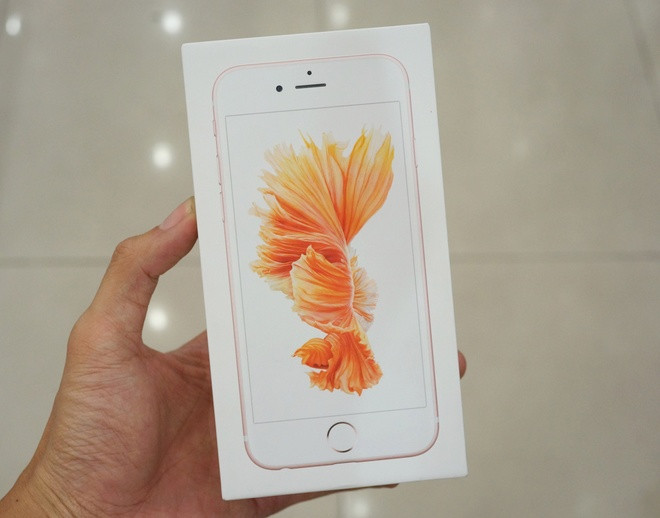 Mở hộp iPhone 6s màu vàng hồng tại Việt Nam ảnh 1