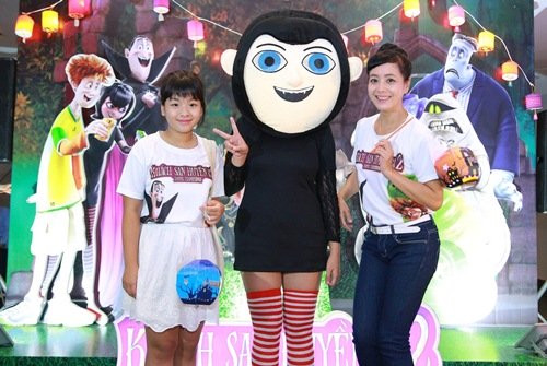 Đông Nhi, Ông Cao Thắng tình tứ đi xem phim hình ảnh 7 dong nhi, ong cao thang tinh tu di xem phim hinh anh 7