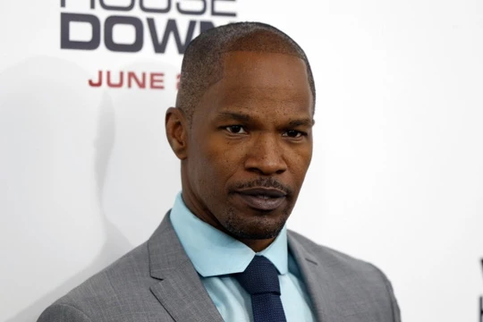 Tài tử Jamie Foxx - Anh hùng giữa đời thường!