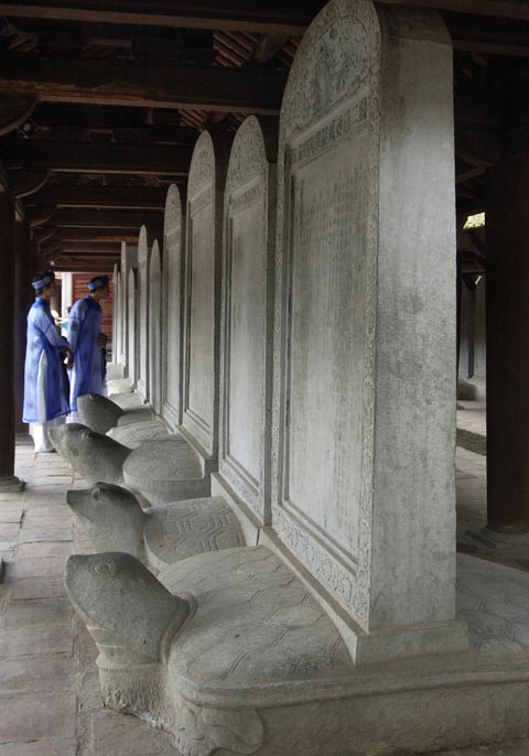 Tu bổ 82 bia đá tiến sĩ tại Văn Miếu - Quốc Tử Giám ảnh 2