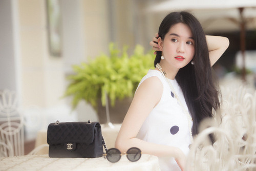 Ngọc Trinh chi gần 18 tỷ làm phim điện ảnh đầu tay - Ảnh 2 Ngọc Trinh chi gần 18 tỷ làm phim điện ảnh đầu tay - Ảnh 2