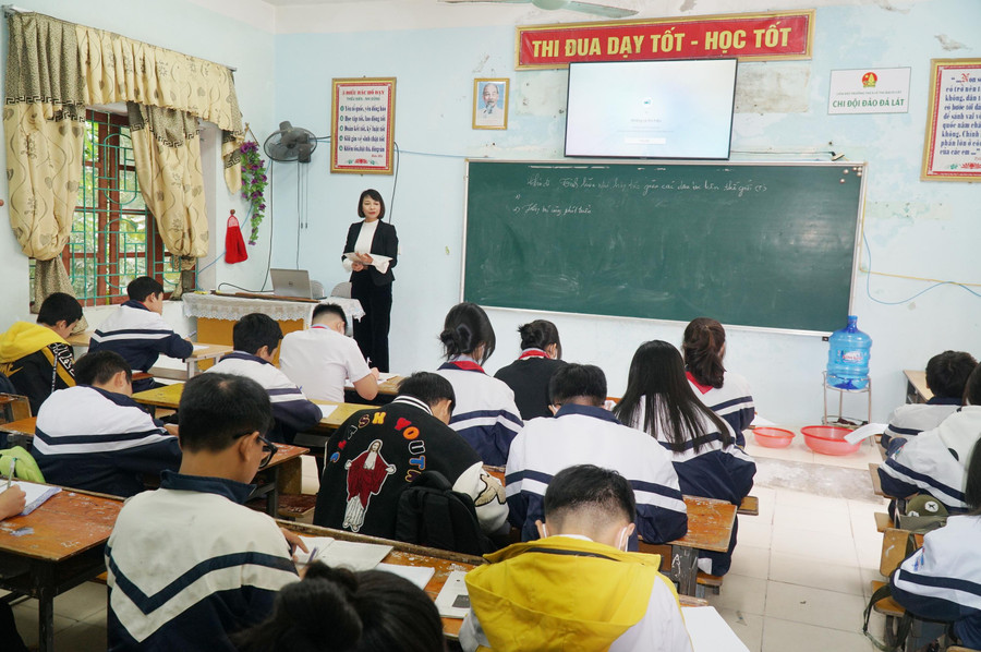 Giờ học tại Trường THCS Lê Thị Bạch Cát, thị xã Cửa Lò, Nghệ An.