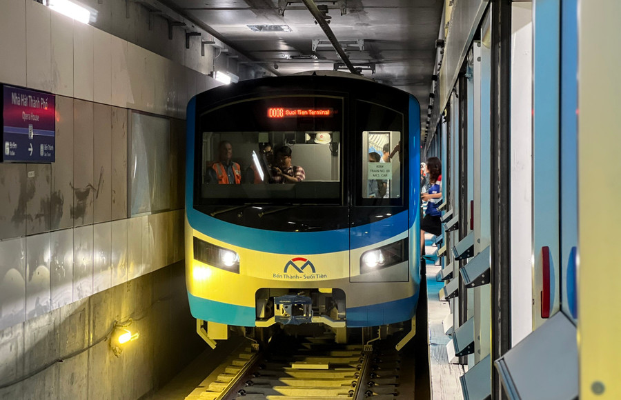 Tuyến Metro số 1 (Bến Thành - Suối Tiên) trong một lần chạy thử toàn tuyến. Ảnh: Nguyễn Tú - Lê Nam Tuyến Metro số 1 (Bến Thành - Suối Tiên) trong một lần chạy thử toàn tuyến. Ảnh: Nguyễn Tú - Lê Nam