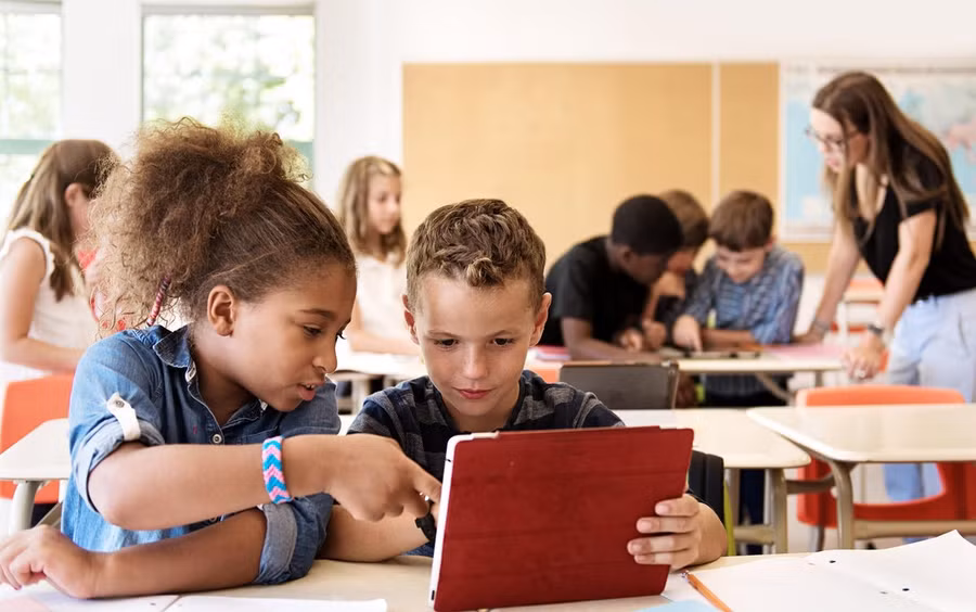 Giáo viên cần hướng dẫn học sinh sử dụng công cụ chatbot đúng cách để không gian lận.