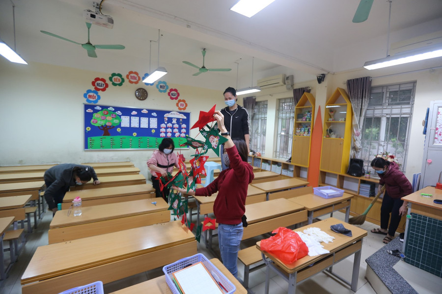 Công tác vệ sinh được tiến hành thường xuyên ở các trường học. Ảnh minh họa: Thế Đại. Công tác vệ sinh được tiến hành thường xuyên ở các trường học. Ảnh minh họa: Thế Đại.