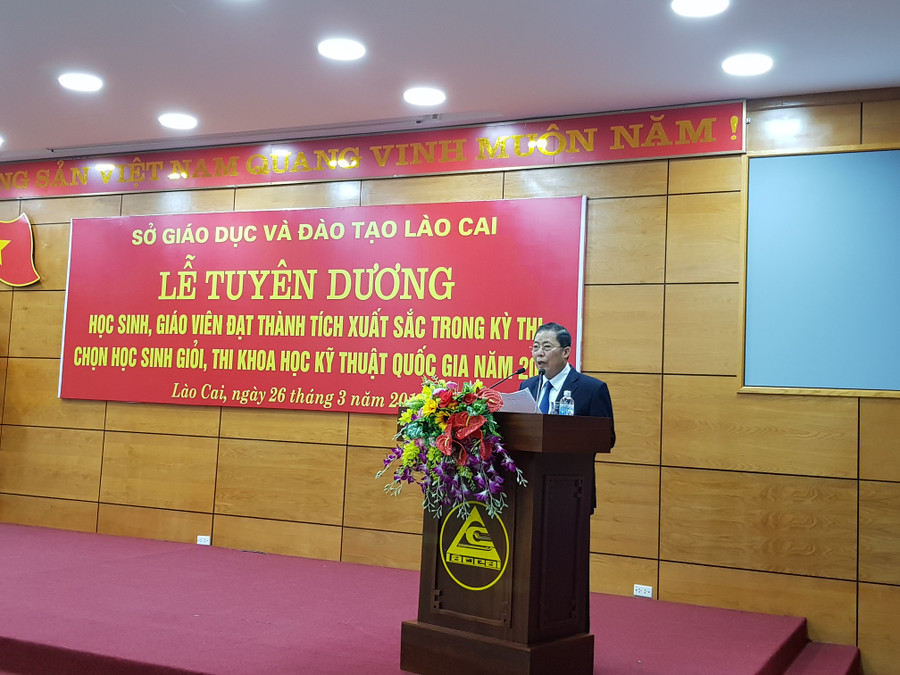 Ủy viên Ban thường vụ, Phó Chủ tịch UBND tỉnh Nguyễn Thanh Dương phát biểu tại lễ tuyên dương Ủy viên Ban thường vụ, Phó Chủ tịch UBND tỉnh Nguyễn Thanh Dương phát biểu tại lễ tuyên dương