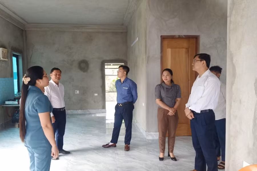 Ngôi nhà mới là tổ ấm giúp vợ chồng cô Hằng yên tâm công tác.