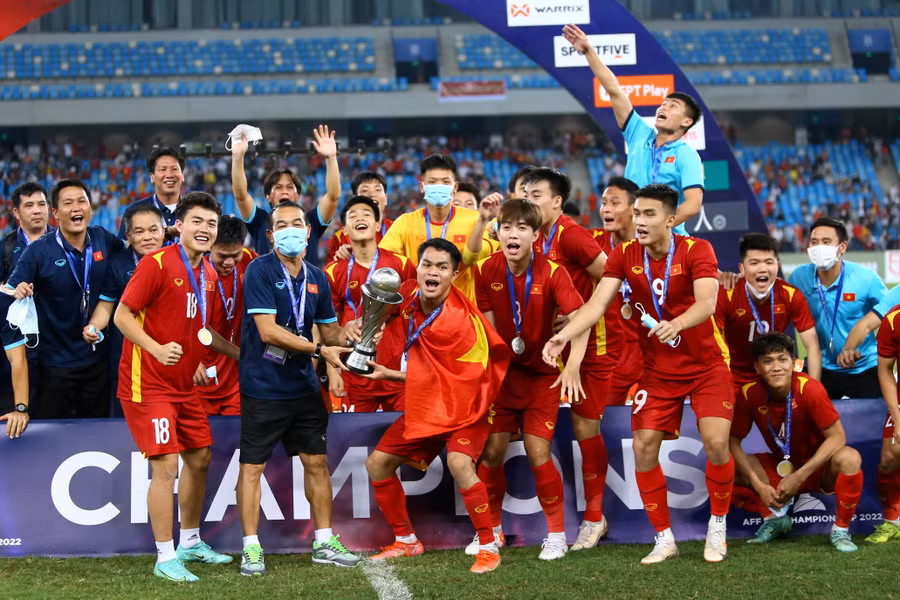 Đội tuyển U23 Việt Nam ăn mừng chức vô địch U23 Đông Nam Á.