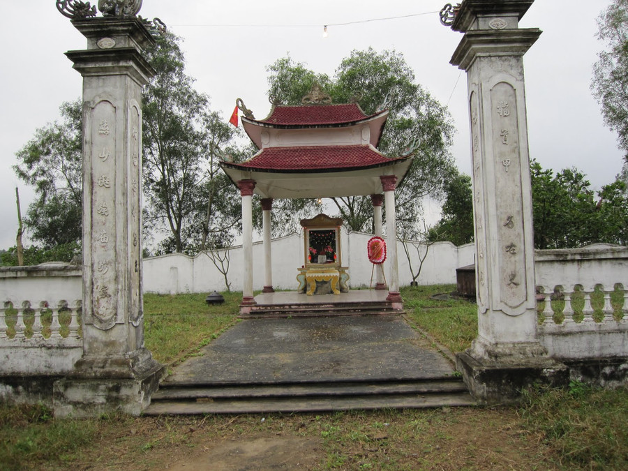 Nhà thờ Trại Trạng nguyên Bạch Liêu tại quê Mã Thành (Yên Thành - Nghệ An). Nhà thờ Trại Trạng nguyên Bạch Liêu tại quê Mã Thành (Yên Thành - Nghệ An).