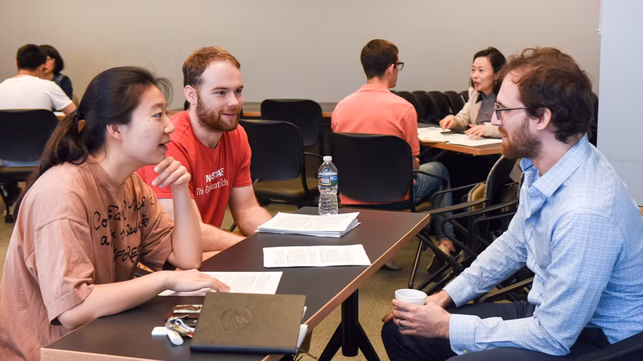 Trao đổi thẳng thắn giúp sinh viên nhận ra sai lầm và học hỏi từ sai lầm.