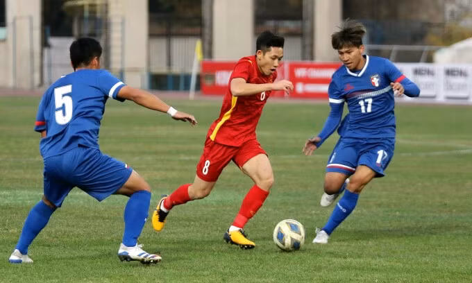 Hai Long trong trận thắng Đài Loan 1-0 ở lượt trận thứ nhất vòng loại U23 châu Á.