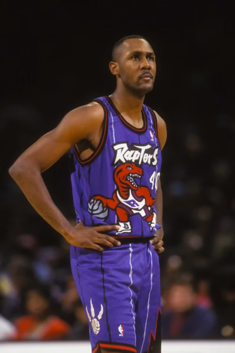 Anderson từng bị buộc trợ cấp 1,3 triệu bảng nuôi con với 3 người phụ nữ khác nhau.