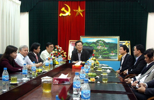 Bộ trưởng Phạm Vũ Luận làm việc với Sở GD&ĐT Quảng Trị Bộ trưởng Phạm Vũ Luận làm việc với Sở GD&ĐT Quảng Trị