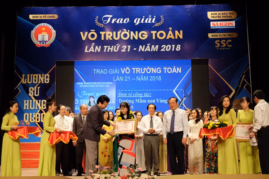 Lễ trao Giải thưởng Võ Trường Toản - giải thưởng thường niên tôn vinh nhà giáo tiêu biểu của TPHCM. Ảnh: Mạnh Tùng