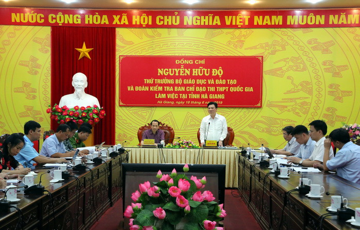 Đoàn công tác của BCĐ thi THPT quốc gia làm việc với tỉnh Hà Giang về rà soát công tác chuẩn bị cho Kỳ thi. Đoàn công tác của BCĐ thi THPT quốc gia làm việc với tỉnh Hà Giang về rà soát công tác chuẩn bị cho Kỳ thi.