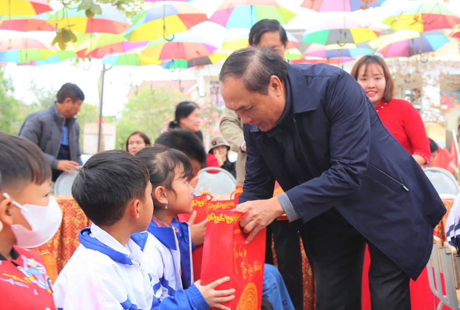 Ông Võ Hồng Hải - Trưởng Ban tổ chức Tỉnh ủy Hà Tĩnh...