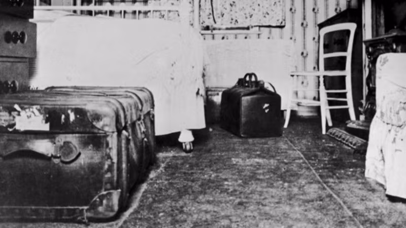 Những chếc vali chứa xác người.